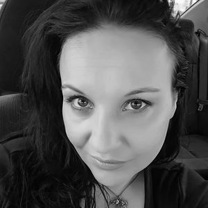 Meet your Posher, Candis